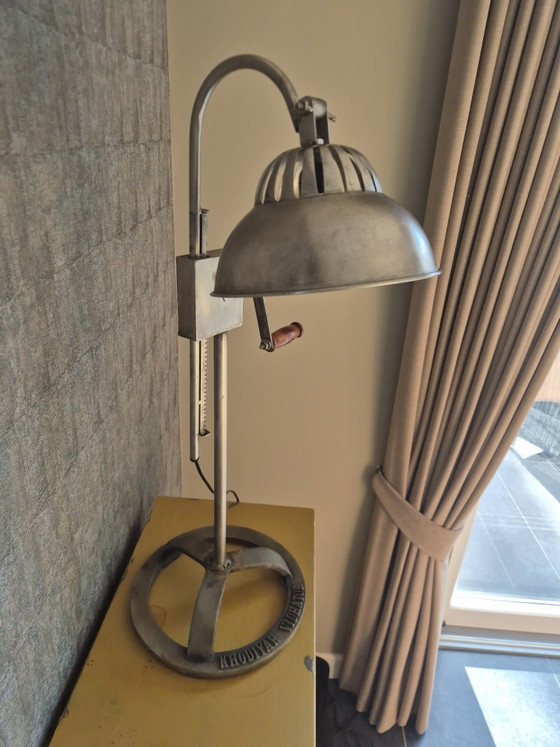 Two Beautiful Gutmann Factory Vintage Table lamps! – polished steel, Iron (photo 6 of 7)