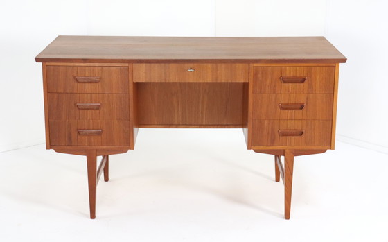 Image 1 of Bureau danois Vintage 'Stae'