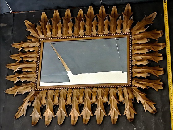 Image 1 of Vintage wall mirror - Gold-plated metal with double row of acanthus leaves - circa 1965-1980 / Mirror of Acanthus Leaves