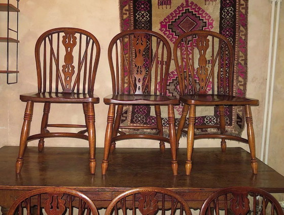 Image 1 of Set aus 6 Windsor-Stühlen mit Lyra-Rückenlehne aus massiver Eiche, Mitte des 20. Jahrhunderts, 1960er Jahre