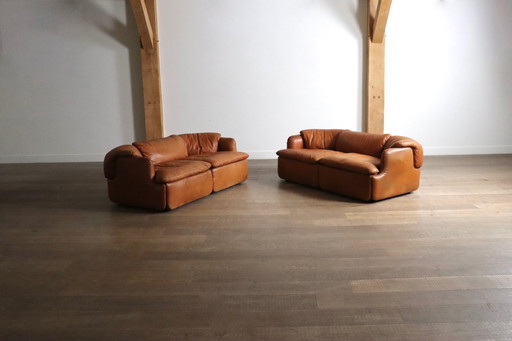 Vertrauliches Sofa aus cognacfarbenem Leder von Alberto Rosselli für Saporiti, Italien 1970er