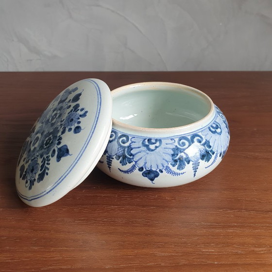 Image 1 of Delfts Blauw Bonbonniere uit de Jaren 50
