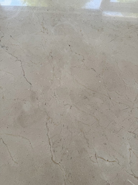 Image 1 of Mesa de comedor de mármol