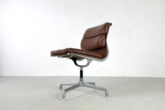Softpad EA 205 di Charles e Ray Eames per Herman Miller - Anni '70 – Sedie da ufficio, Pelle (photo 9 of 11)