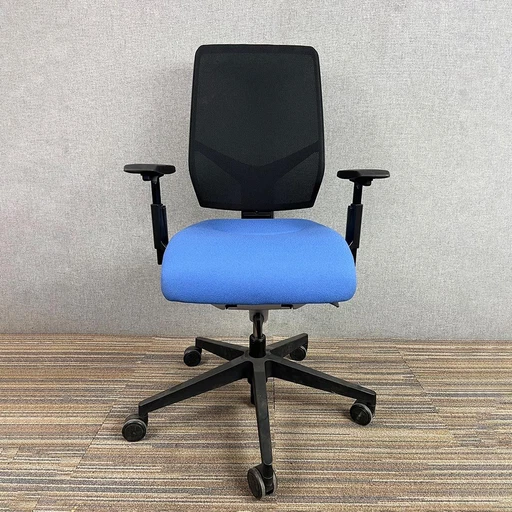 Giroflex G68 Office Chair