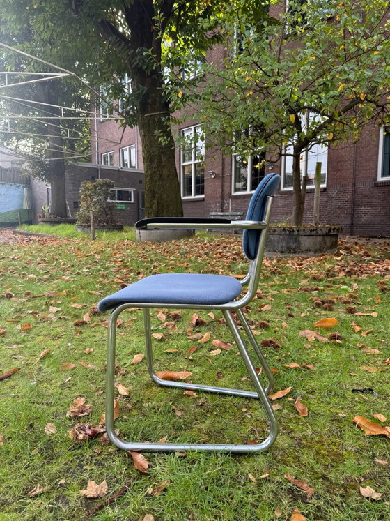7x Ahrend De Cirkel tubular frame chairs, Dining chairs, Chrome, Blue (photo 2 of 9)