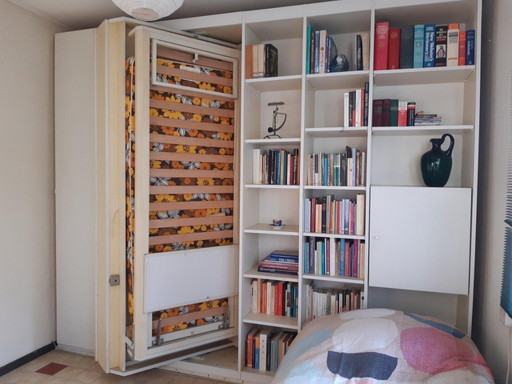 Armario de pared Interlübke con cama plegable vertical