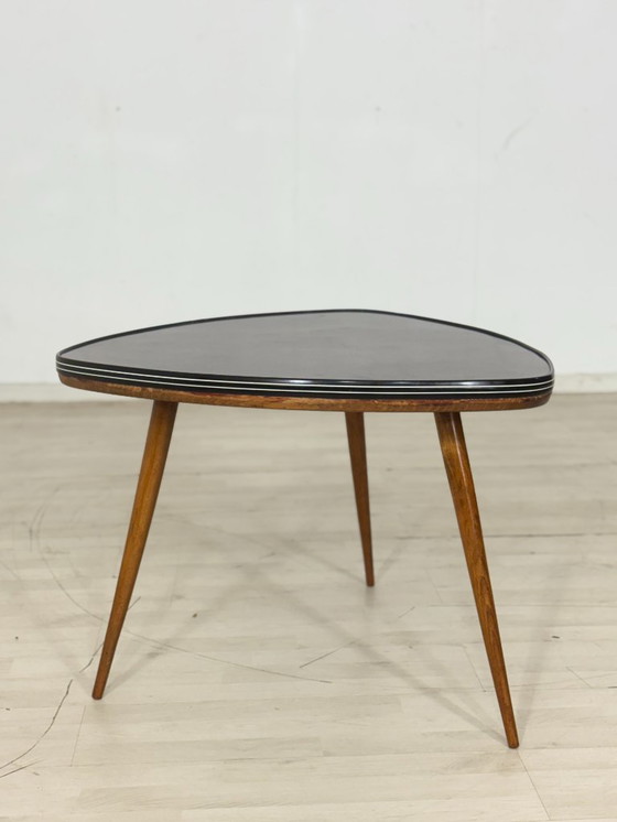 Image 1 of Beautiful vintage coffee table / living room table / kidney-shaped table / side table, mid-century style.