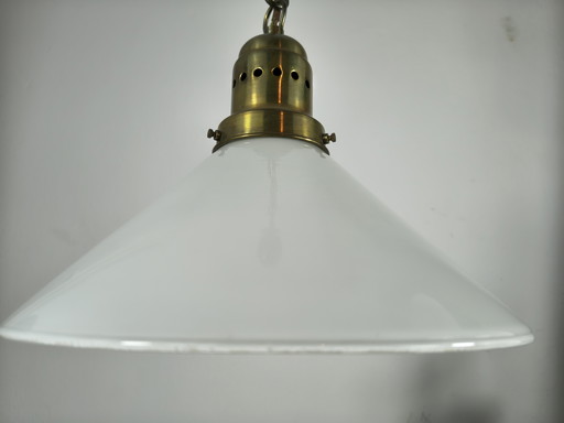 Lampada a sospensione vintage con vetro opalino, anni '60-'70