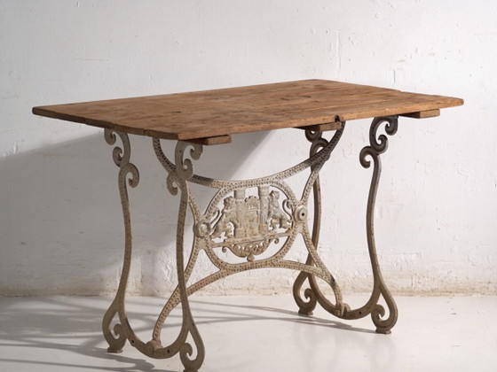 Antieke tuintafel van gietijzer – Centraal-Europa, circa 1900 – Cast Iron, Art Nouveau (photo 2 of 40)