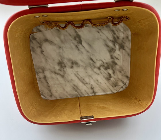 Image 1 of Borsa cosmetica rossa vintage / beauty case – anni '60 / '70