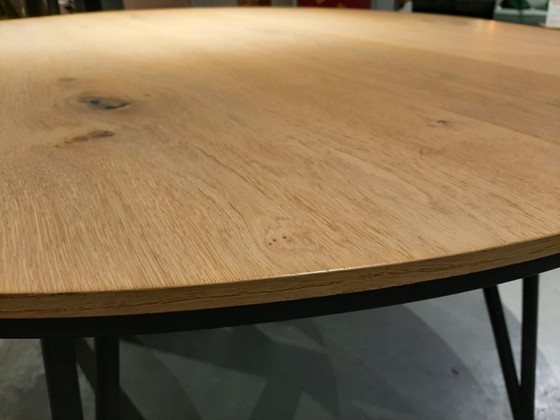 Vik dining table - Ø150cm - natural – XOOON (photo 3 of 6)