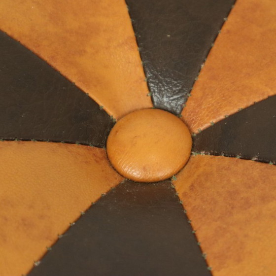 Image 1 of Round Vintage Pouf Brown Camel Skai