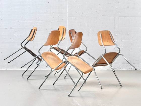 Image 1 of Set aus 6 Embru Stapelstühle aus Formsperrholz und Stahlrohr, Schweiz, 1950erJahre