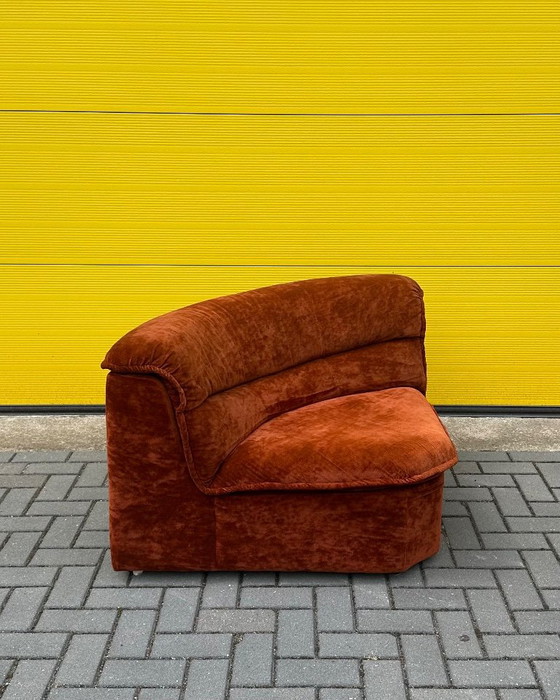 Fauteuil d'angle vintage en velours rouge-brun, Années 70 (photo 8 sur 20)