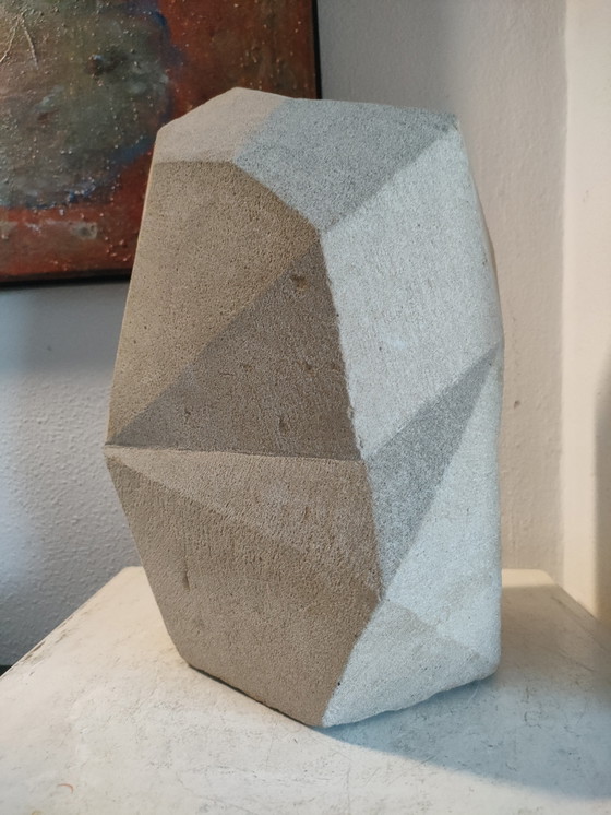 Image 1 of Scultura cubista astratta in pietra arenaria d'epoca