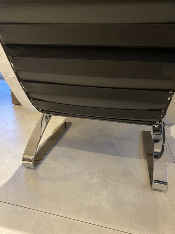 Image 1 of Cor Sinus armchair