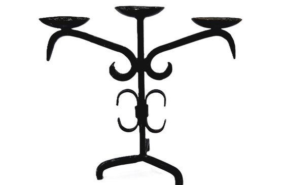 Image 1 of Candelabro triple antiguo de hierro forjado a mano