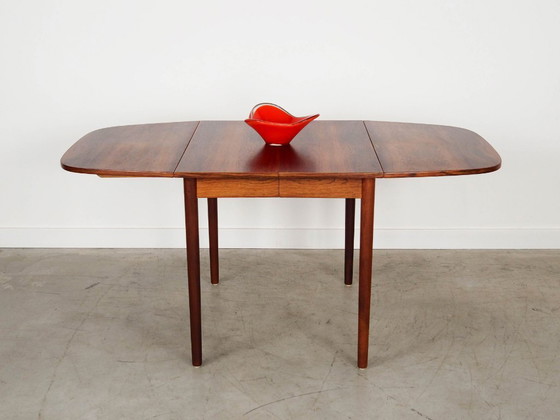 Image 1 of Table en palissandre, design danois, années 1970, fabrication : Danemark