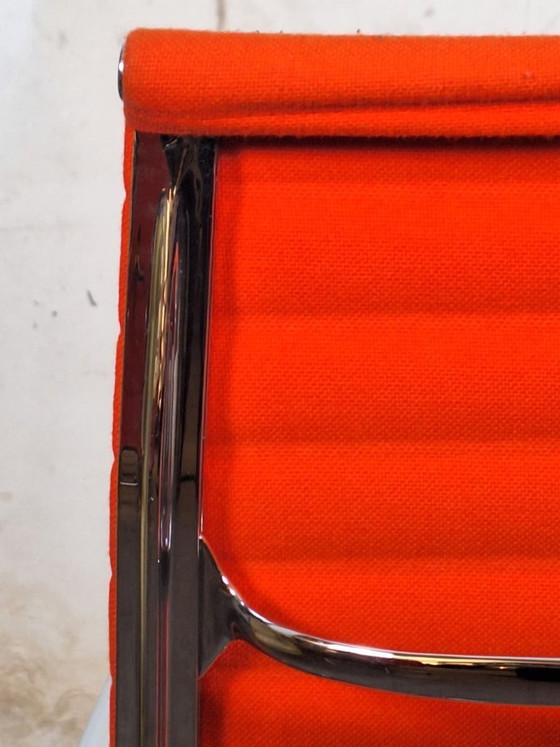 Image 1 of Vitra EA 119 fleischfarbenes Orange auf Rollen