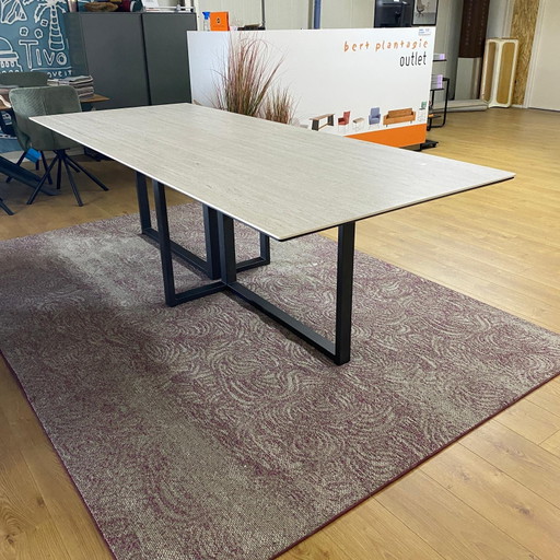 Rifugio 3.0 – Bert Plantagie, eettafels