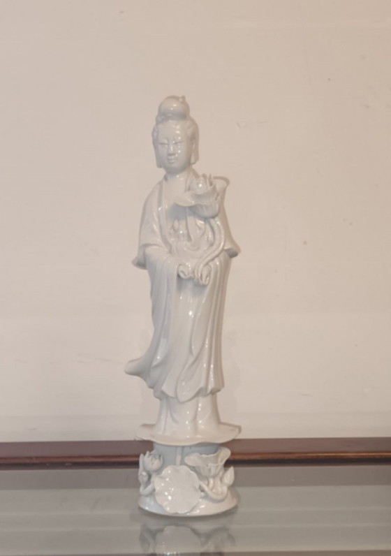 Image 1 of Statue Guanyin Vintage Blanc de Chine impeccable (30 cm) - État neuf des années 1960/1970