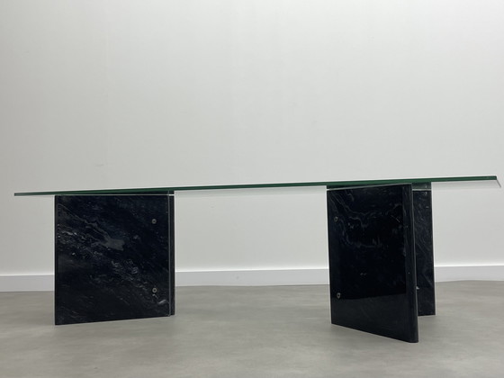 Image 1 of Tavolino da caffè scultoreo in marmo italiano (anni '70)