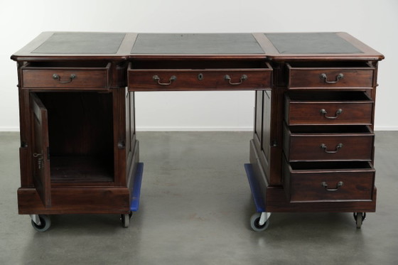 Bureau de partenaire Chesterfield luxueux et pratique avec plateau en cuir vert de style anglais – Bureaux (photo 3 of 16)