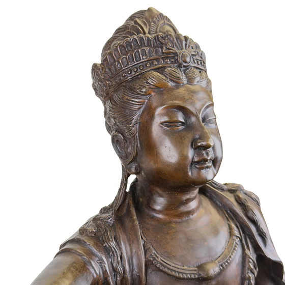 Monumentale Statua Antica Francese in Bronzo di Guanyin "Monet" – Unico Angolo-Sitter Stile Reale Alto (57 (photo 11 of 11)