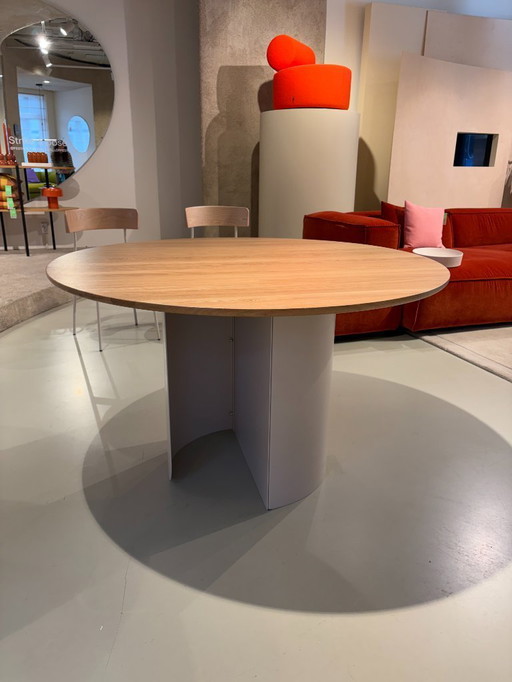 Fest Plateau Round dining table 