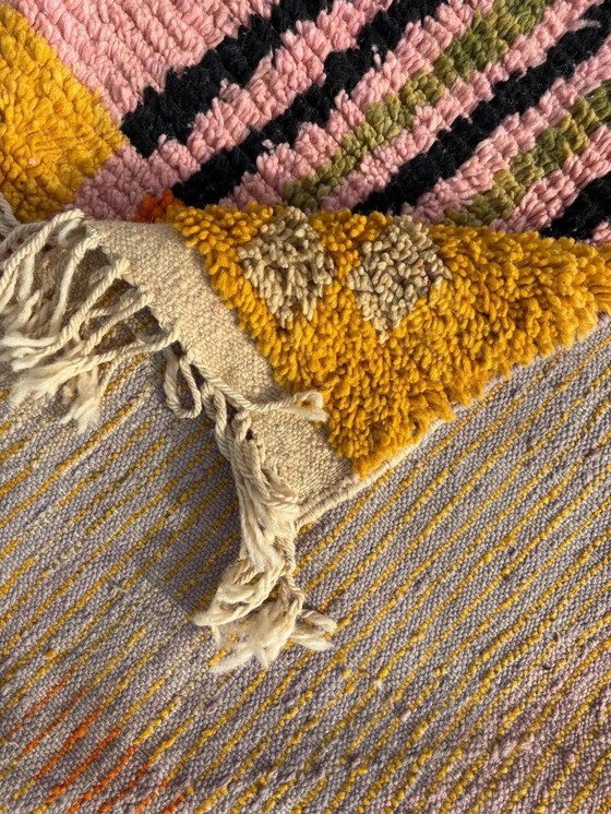 Image 1 of Authentiek Marokkaans Boujad Roze Berber Wollen Tapijt 160x270 cm - Handgeweven Geometrisch Boho Vloerkleed