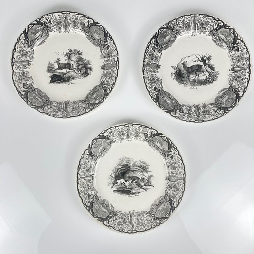 Trio antieke Sarreguemines U&C-borden, jachtscène, 1850 - 19e eeuw, zwart aardewerk, De hinde, Gems, Vos