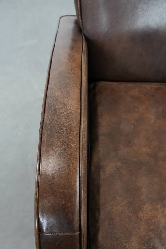 Image 1 of Poltrona in pelle di pecora dal design elegante e dalle belle forme rotonde