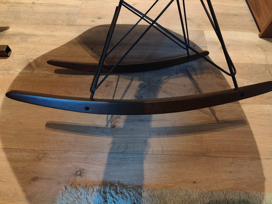 Image 1 of Eames Rar schommelstoel 