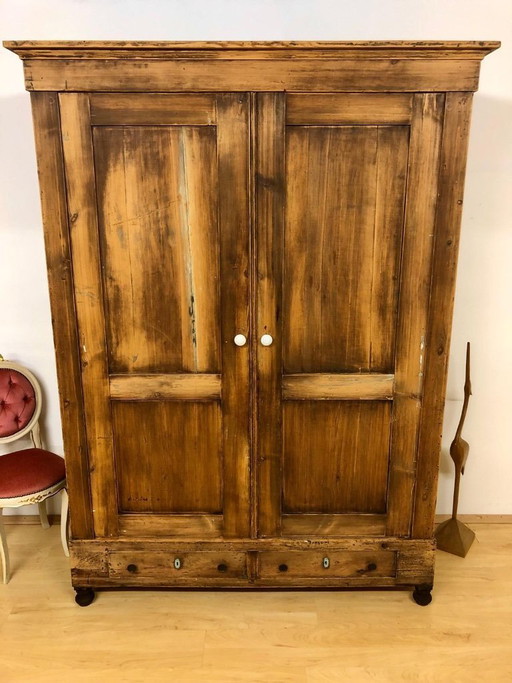 Country-style wardrobe in shabby chic style / Art Nouveau wardrobe, antique wardrobe