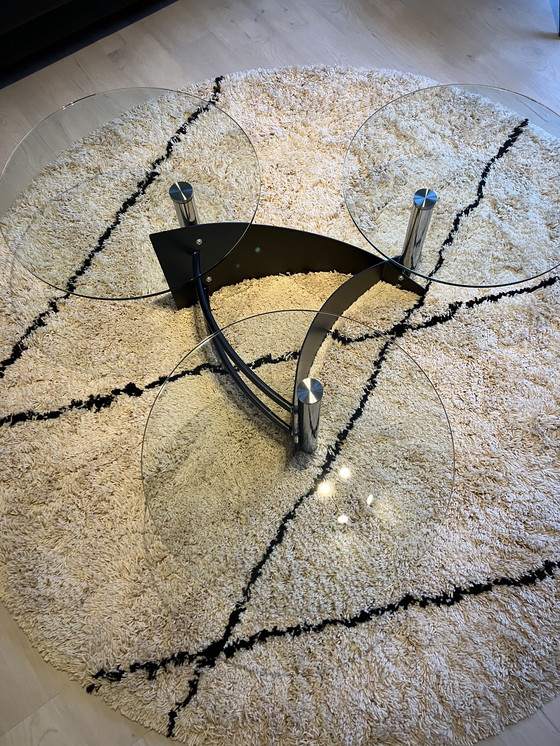 Image 1 of Table basse en verre avec piètement noir