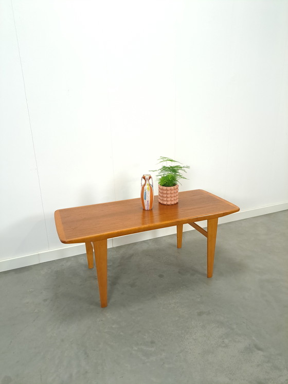 Image 1 of Table basse en placage de Suède Vintage