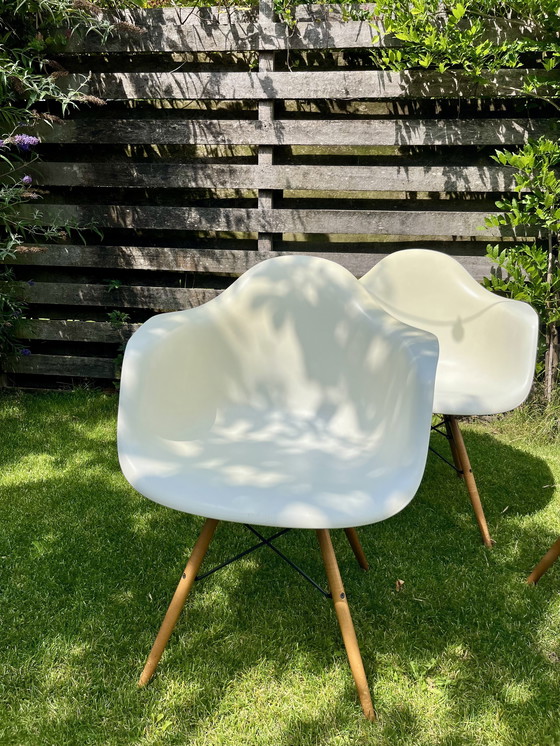 Image 1 of Vitra Eames DAW (2x) Vitra Eames DSW (4x)