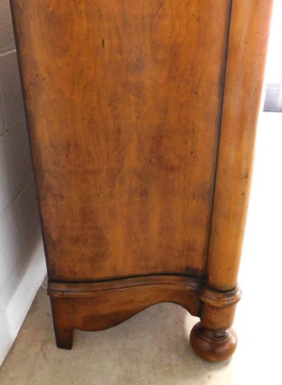Image 1 of Traditionele dressoir/ladekast met 8 laden van fruithout van Century Furniture