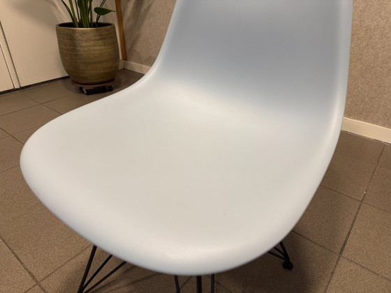 Vitra | Eames | DSR | Ice Grey | 2x – Dining chairs, Metal, Plastic (photo 7 of 9)