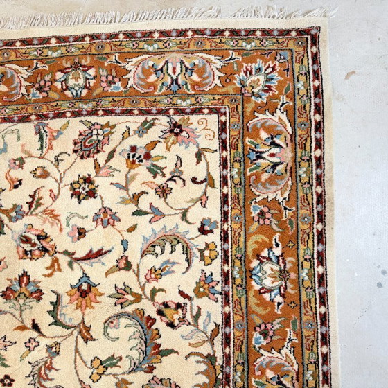 Image 1 of Large vintage rug with floral pattern