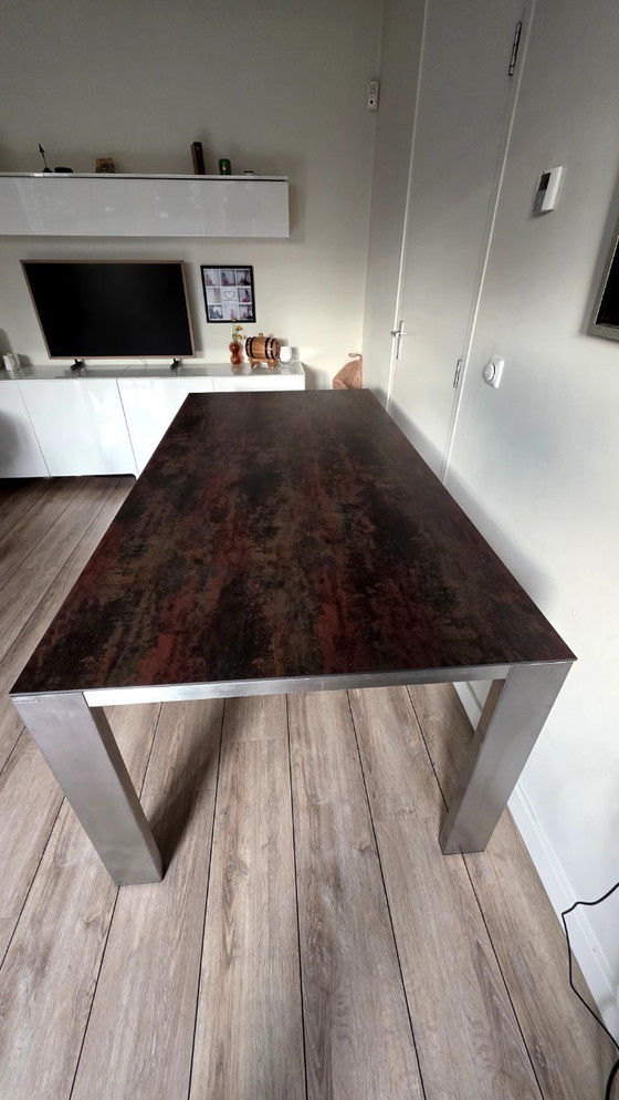 Image 1 of Table Bert Plantagie