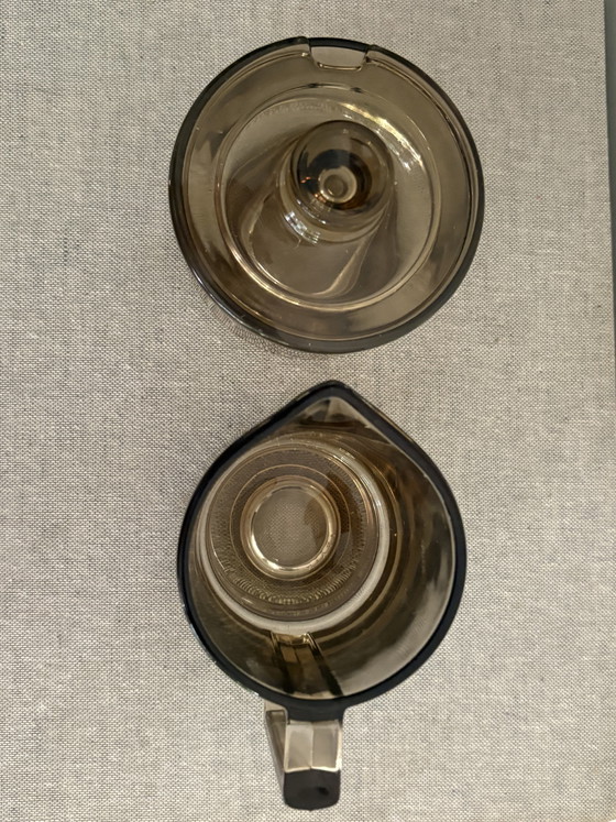 Image 1 of Jarra de leche y azucarero antiguos de Joe Colombo “Arno Italora”, de cristal ahumado.