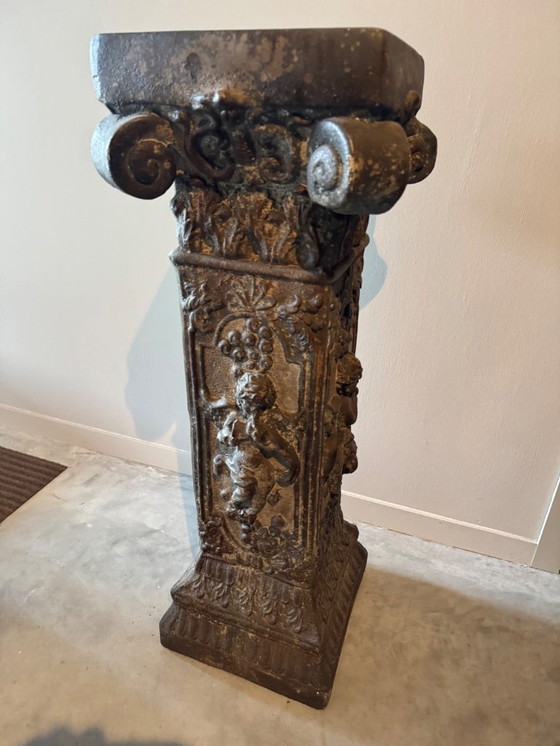 Image 1 of Base per colonna Piédestalle francese antica, unica e riccamente decorata