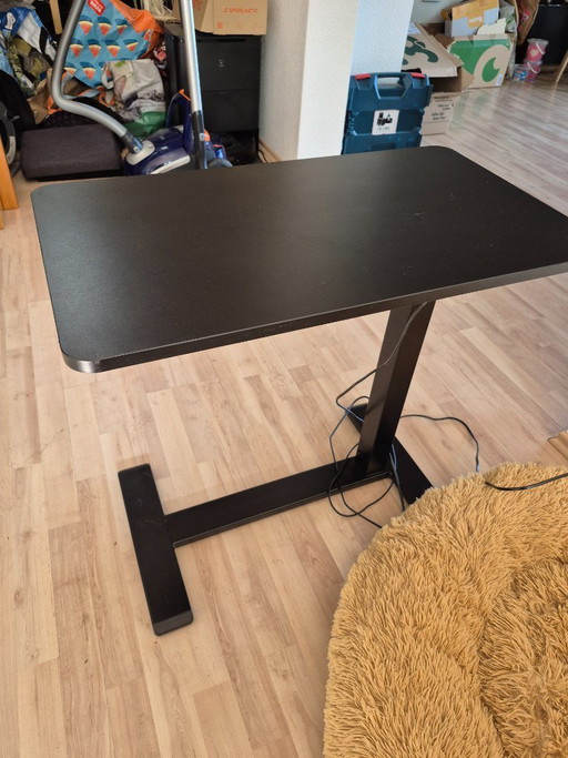 Mesa para portátil ESMART con altura regulable eléctricamente (70x40 cm)