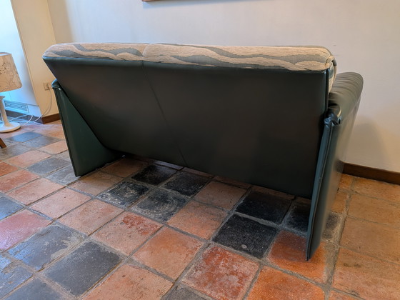 Image 1 of Sofá 2 Plazas Leolux Bora Bora + Hocker
Axel Enthoven | Tapicería de cebra posmoderna | Verde espuma de mar | California. 1990