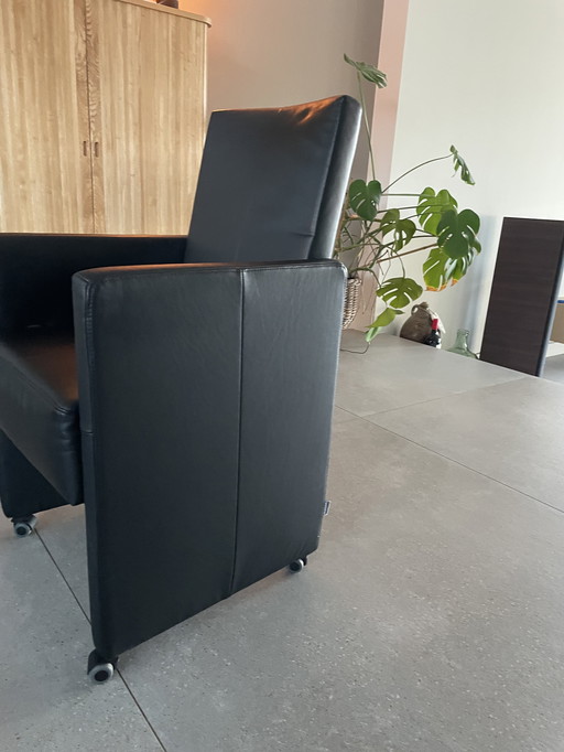 10 x Framati Esszimmerstühle aus schwarzem Leder