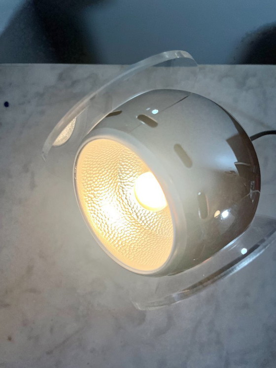 Image 1 of Lampada da tavolo vintage in acrilico Space Age di Gino Sarfatti per Arteluce, Italia, anni '60/'70