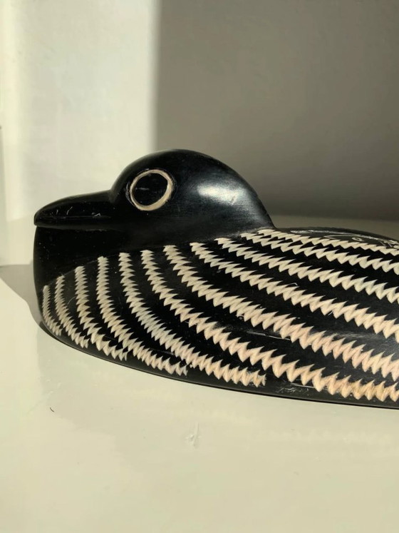 Image 1 of Inuit-Specksteinskulptur eines Seetauchers (Kanada)