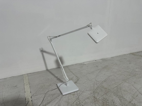 (4) Lampada da scrivania a LED Flos Kelvin bianca - Antonio Citterio - Design italiano – Lampade da scrivania (photo 3 of 7)
